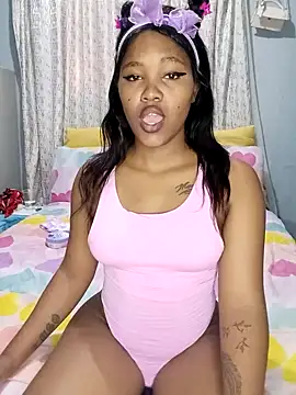 Snapshot of charmainexxx chatting on February 2025 08:33:02 AM charmainexxx online show from February 2025 08:33:02 AM