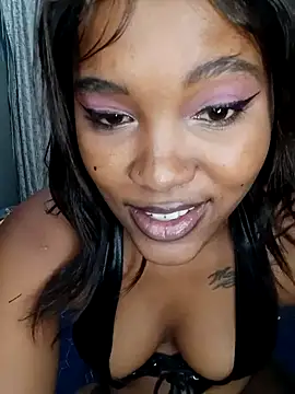 Snapshot of charmainexxx chatting on February 2025 07:36:01 PM charmainexxx online show from February 2025 07:36:01 PM