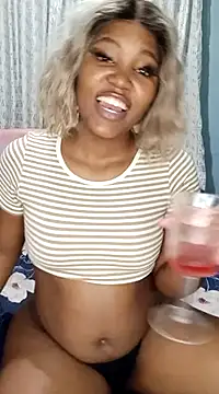 Snapshot of charmainexxx chatting on March 2025 04:54:02 PM charmainexxx online show from March 2025 04:54:02 PM