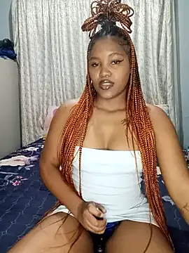 Snapshot of charmainexxx chatting on March 2025 12:32:01 AM charmainexxx online show from March 2025 12:32:01 AM