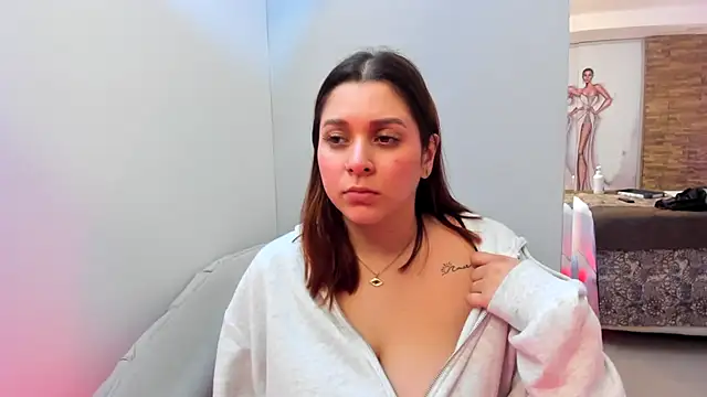 SophiaLaurens online show from February 2025 03:08:02 PM