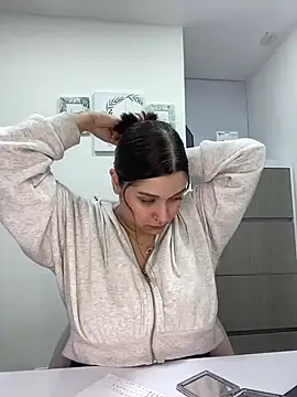 SophiaLaurens online show from February 2025 08:53:02 PM