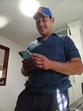 Zordomud0 online show from February 2026 04:15:02 PM