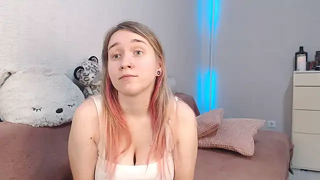 lovely hayley online show from November 2025 09:47:01 PM