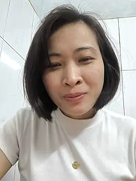 Snapshot of Sweets24 chatting on March 2025 09:35:02 AM Sweets24 online show from March 2025 09:35:02 AM