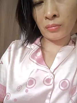 Snapshot of Sweets24 chatting on October 2025 01:10:01 PM Sweets24 online show from October 2025 01:10:01 PM