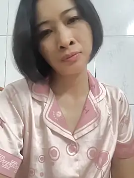 Snapshot of Sweets24 chatting on October 2025 11:04:01 PM Sweets24 online show from October 2025 11:04:01 PM