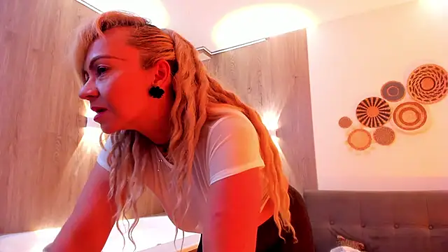 AnastasiaTaylor  online show from November 2025 07:48:02 PM