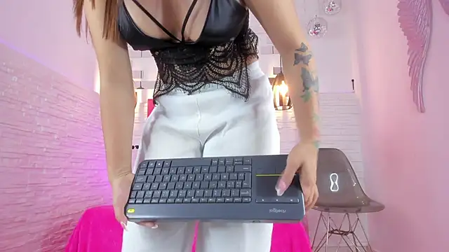 mia six66 online show from February 2025 11:30:02 AM