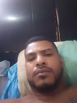 Snapshot of elqtalxxx chatting on May 2026 04:35:02 PM elqtalxxx online show from May 2026 04:35:02 PM