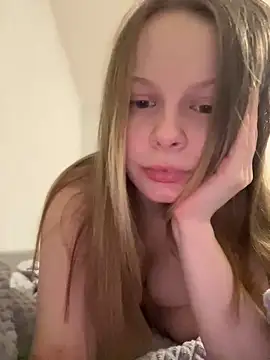 wrenlie online show from February 2025 05:12:01 PM