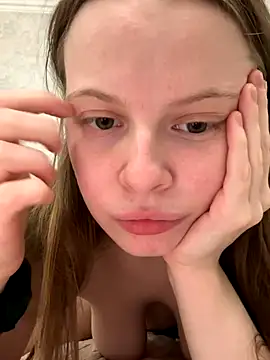 wrenlie online show from October 2025 06:50:02 PM