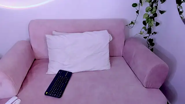 Catbaby888  online show from December 2025 12:43:01 PM