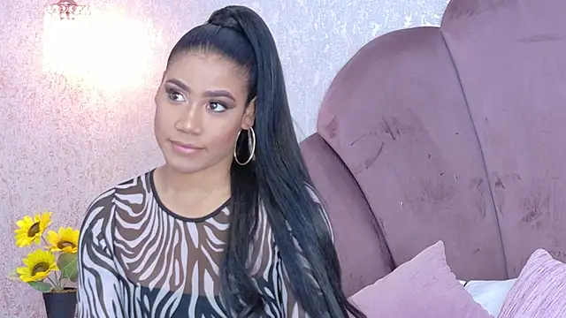 Salome Diaz  online show from November 2025 04:23:02 AM