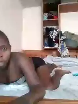 Sweetcecie01 online show from February 2025 01:32:01 PM