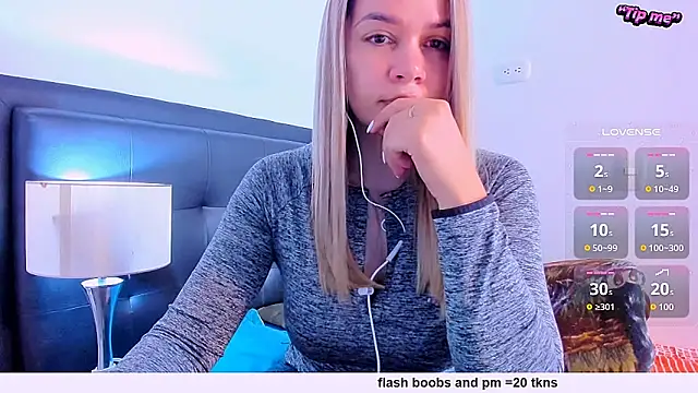 Snapshot of daniela_beauty chatting on February 2026 10:30:01 PM daniela beauty online show from February 2026 10:30:01 PM