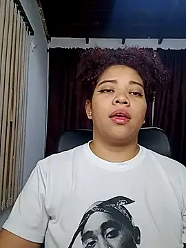 Snapshot of AngelaCoffee chatting on March 2025 06:26:02 AM AngelaCoffee online show from March 2025 06:26:02 AM