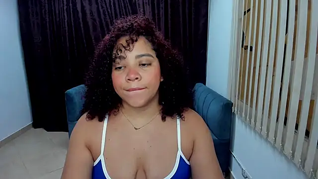 Snapshot of AngelaCoffee chatting on March 2025 03:42:01 AM AngelaCoffee online show from March 2025 03:42:01 AM