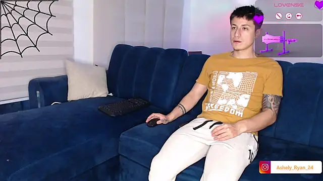 ashely ryan24 online show from October 2025 10:45:02 PM