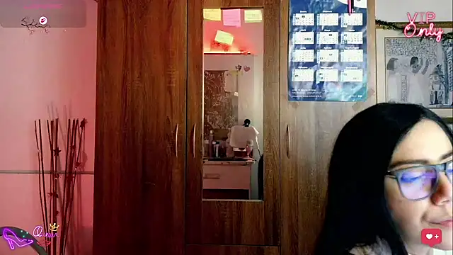 LauGrayJ online show from January 2026 01:00:02 AM