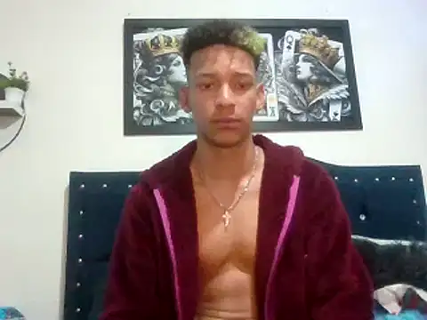 Snapshot of Edisson_C chatting on August 2026 11:07:02 PM Edisson C online show from August 2026 11:07:02 PM