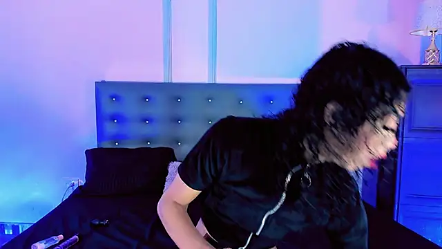 Tiffany moonblack online show from November 2025 05:31:01 AM