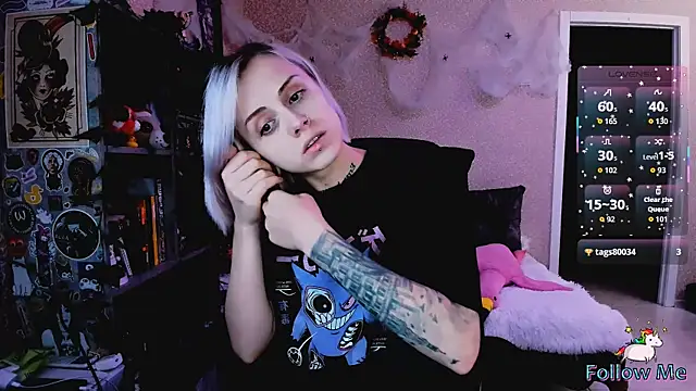 NaniMoore online show from November 2025 09:02:02 PM