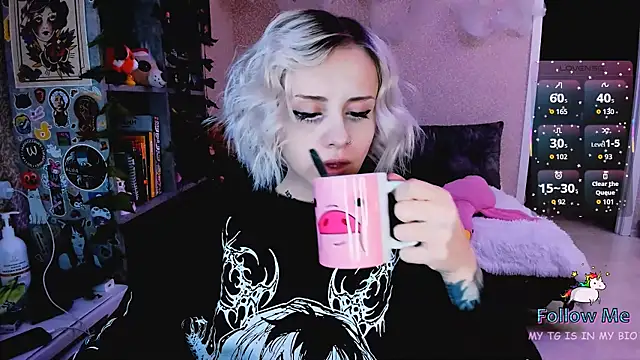 NaniMoore online show from November 2025 08:35:02 PM