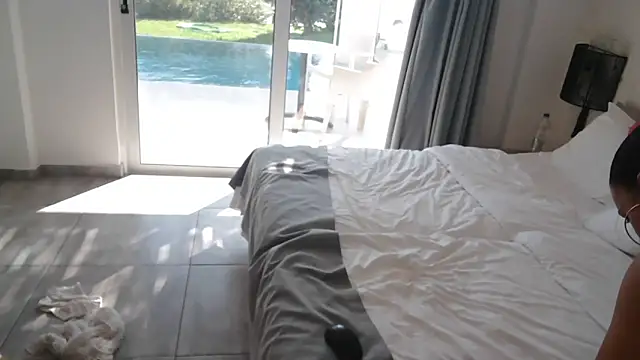 Snapshot of HotElena chatting on September 2025 01:11:01 PM HotElena online show from September 2025 01:11:01 PM