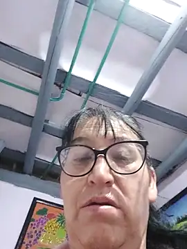 clarita 01 online show from November 2025 12:39:02 PM