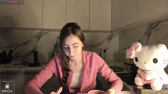 Ayesha Thebestt online show from February 2026 07:41:01 PM