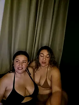 Snapshot of kitty_84 chatting on May 2026 10:43:02 AM kitty 84 online show from May 2026 10:43:02 AM
