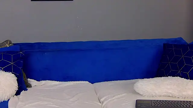 Snapshot of AnneHove chatting on May 2026 12:49:01 AM AnneHove online show from May 2026 12:49:01 AM