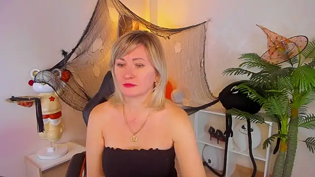 AriFleow online show from November 2025 11:38:02 AM