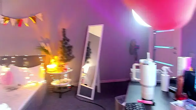 lilly Cherry  online show from December 2024 02:16:01 PM