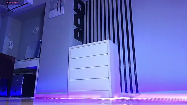 Snapshot of tinki_winkii chatting on February 2025 02:22:02 AM tinki winkii online show from February 2025 02:22:02 AM