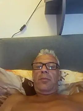 Picolo4111 online show from September 2025 02:27:01 PM