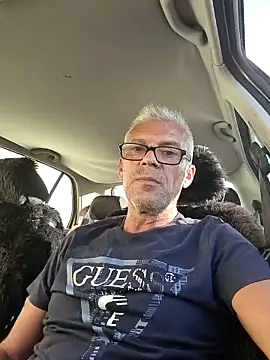 Picolo4111 online show from September 2025 03:23:02 PM