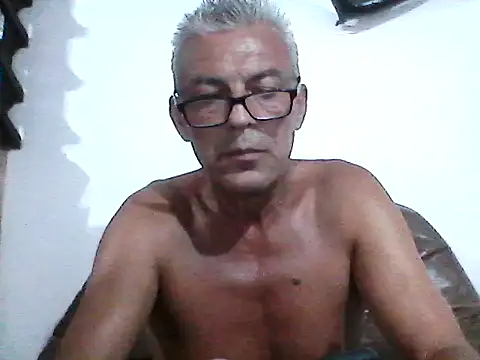 Picolo4111 online show from September 2025 07:32:02 AM