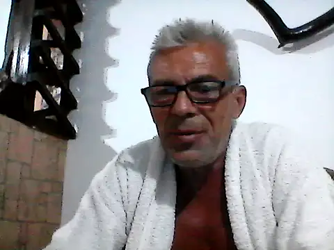 Picolo4111 online show from September 2025 07:49:02 PM