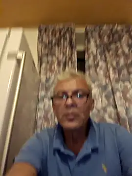 Picolo4111 online show from October 2025 06:05:02 PM