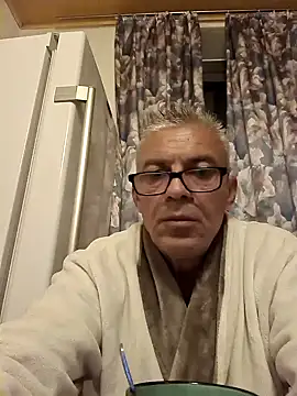 Picolo4111 online show from October 2025 03:38:02 AM