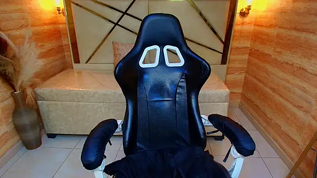 Dakotha v  online show from December 2025 03:35:01 AM