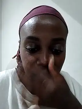 SlutyQueen32 online show from October 2025 04:39:02 PM