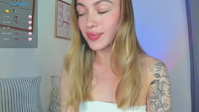Snapshot of damn_cutie chatting on October 2025 06:49:01 PM damn cutie online show from October 2025 06:49:01 PM