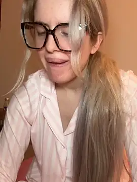 Holly-Glamour online show from February 2026 03:23:02 AM