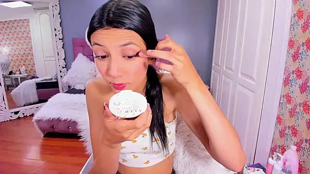 Snapshot of Iris_Stone_ chatting on December 2024 07:34:02 PM Iris Stone online show from December 2024 07:34:02 PM