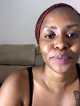 Snapshot of Rose_berry chatting on November 2025 06:13:01 PM Rose berry online show from November 2025 06:13:01 PM