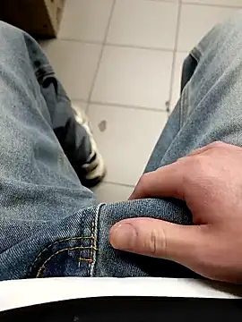 Snapshot of dorin1937 chatting on January 2025 02:35:01 PM dorin1937 online show from January 2025 02:35:01 PM