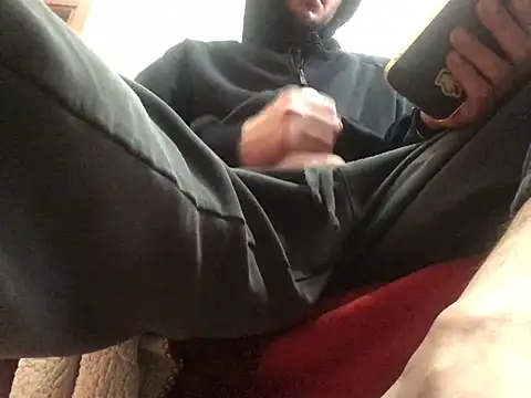 Snapshot of DragonPink chatting on January 2025 09:48:02 AM DragonPink online show from January 2025 09:48:02 AM